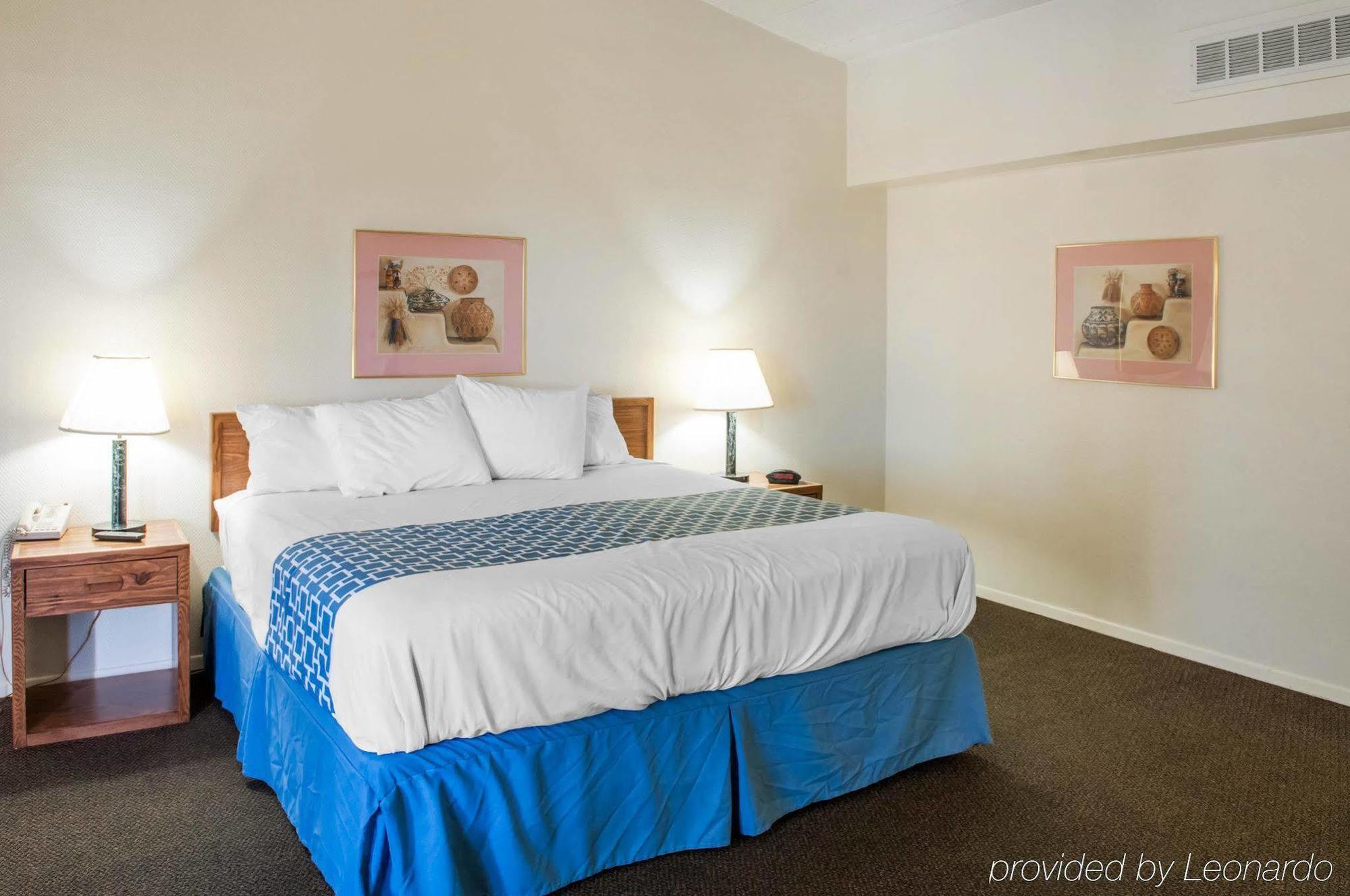 Rodeway Inn Whites City ภายนอก รูปภาพ