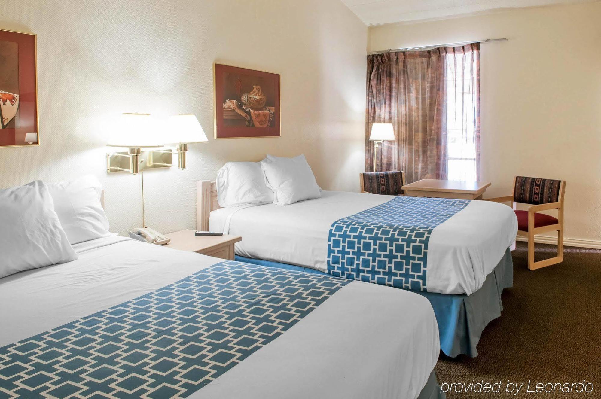 Rodeway Inn Whites City ภายนอก รูปภาพ